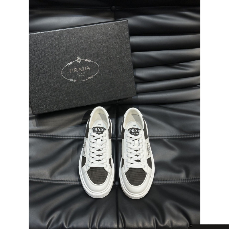 Pra*a casual shoes